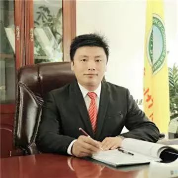 川商走出去 青年川商探出发展新路径——记杰出青年川商候选人、婚庆礼仪服务创新者张明轩